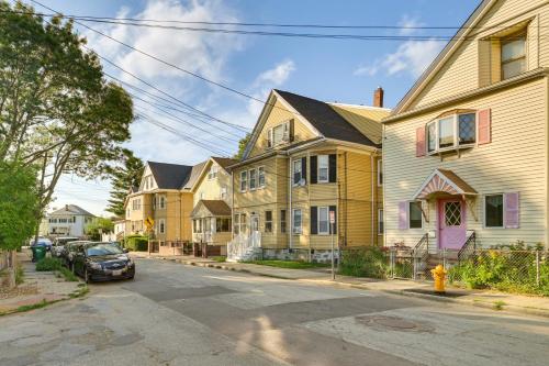 Medford Apartment Rental, 5 Mi to Downtown Boston in Medford Medford Apartment Rental, 5 Mi to Downtown Boston in Medford