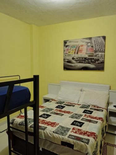 Yellow Hostel in เอร์เมลิโน มาตารัซโซ Yellow Hostel in เอร์เมลิโน มาตารัซโซ