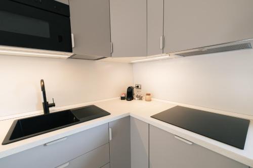 Pool, private garden and beach in the city center in Piazza Brescia Pool, private garden and beach in the city center in Piazza Brescia