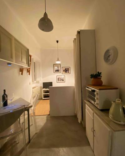 Piccolo monolocale in convento del 1600 in Terni Piccolo monolocale in convento del 1600 in Terni