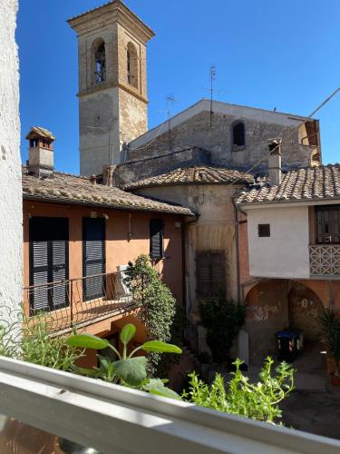 Piccolo monolocale in convento del 1600 in Terni Piccolo monolocale in convento del 1600 in Terni