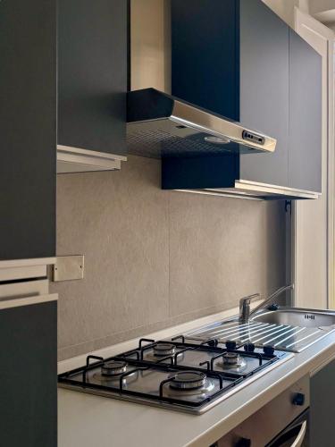 Kitchen, Old Lady - Apartment in Reggio Calabria Kitchen, Old Lady - Apartment in Reggio Calabria