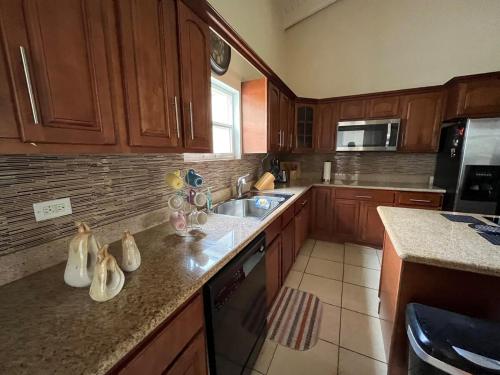 Labor of Love in Kingshill Labor of Love in Kingshill