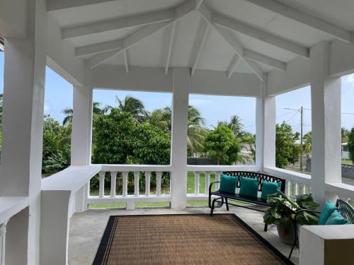 Labor of Love in Kingshill Labor of Love in Kingshill