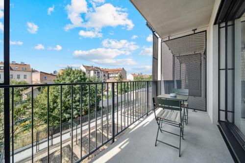 Kijani - apartment the station in ชิห์ Kijani - apartment the station in ชิห์