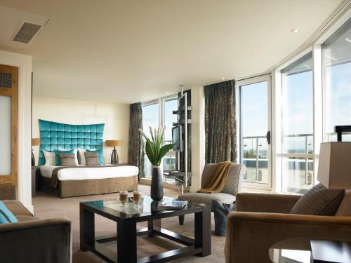 Uitzicht, Hodson Bay Hotel in Athlone Uitzicht, Hodson Bay Hotel in Athlone