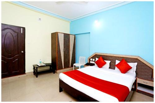 SEA-SIDE ROOFTOP VIEW- GARDEN -PARKING- Classic Hotel D-II PURI in Puri SEA-SIDE ROOFTOP VIEW- GARDEN -PARKING- Classic Hotel D-II PURI in Puri