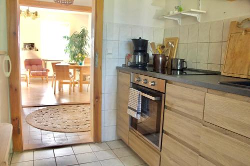 Létesítmények, "MTS-Haus Zettemin" - 2 Familienfreundliche Ferienwohnungen in Mecklenburg ("Willkommen im Zetthaus" Welcome! Witamy! Vitejte! - Familienfreundliche Ferienwohnungen in der Meck) in Kittendorf Létesítmények, "MTS-Haus Zettemin" - 2 Familienfreundliche Ferienwohnungen in Mecklenburg ("Willkommen im Zetthaus" Welcome! Witamy! Vitejte! - Familienfreundliche Ferienwohnungen in der Meck) in Kittendorf