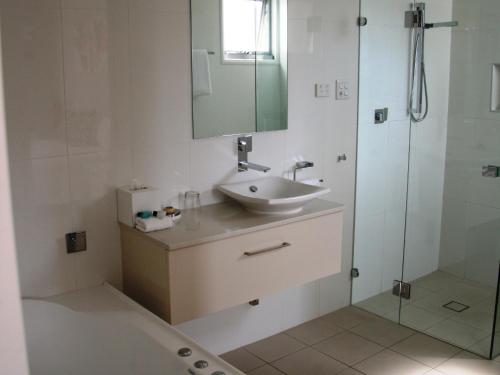 This photo about Chaucer Palms Boutique B&B shared on HyHotel.com