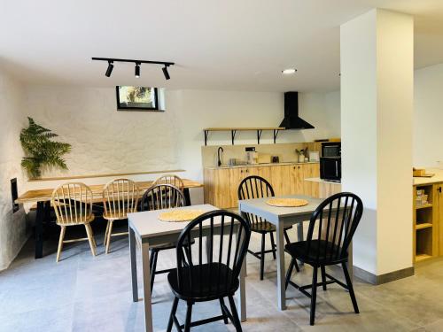 Konyha, Chulavista House by Kev in Parada De Sil Konyha, Chulavista House by Kev in Parada De Sil