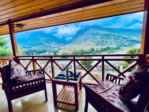 Hotel Hollywood Manali - Scenic River & Mountain View With Premium Rooms Near Mall Road in Vashist Hotel Hollywood Manali - Scenic River & Mountain View With Premium Rooms Near Mall Road in Vashist