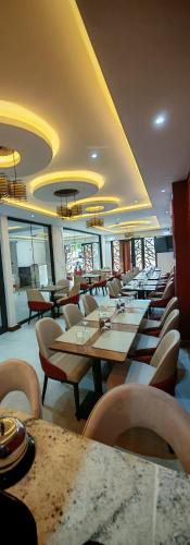 Étterem, Le Feto in Mermoz Sacre-Coeur Étterem, Le Feto in Mermoz Sacre-Coeur