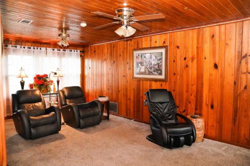 Beautiful Historical Oasis Downtown Riverwalk in 佛羅里達州米爾頓 (FL) Beautiful Historical Oasis Downtown Riverwalk in 佛羅里達州米爾頓 (FL)