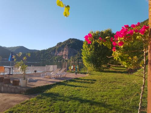 Jezero in Mali Zvornik Jezero in Mali Zvornik