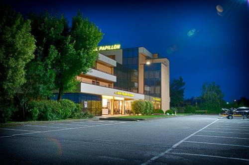 Exterior view, Albergo Papillon in Cazzago San Martino Exterior view, Albergo Papillon in Cazzago San Martino