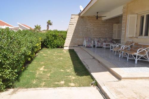 Cheerful 2-bedrooms chalet villa in Ras El Hekma in Zawiyat Ailat Nuh Cheerful 2-bedrooms chalet villa in Ras El Hekma in Zawiyat Ailat Nuh