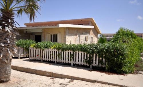 Cheerful 2-bedrooms chalet villa in Ras El Hekma in Zawiyat Ailat Nuh Cheerful 2-bedrooms chalet villa in Ras El Hekma in Zawiyat Ailat Nuh