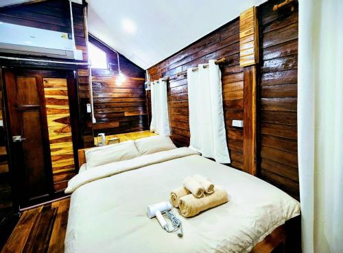 สบาย รีสอร์ท หางน้ำสาคร in Manorom สบาย รีสอร์ท หางน้ำสาคร in Manorom