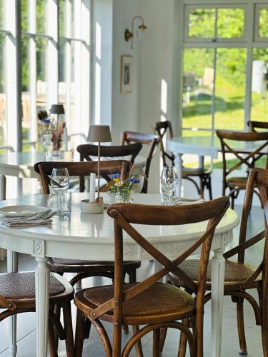 Étterem, Ekenäs Gård på Österlen (Ekenas Gard pa Osterlen) in Simrishamn Étterem, Ekenäs Gård på Österlen (Ekenas Gard pa Osterlen) in Simrishamn