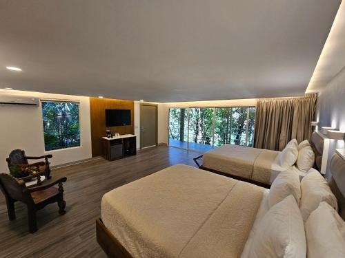 La Mariposa Hotel in Quepos La Mariposa Hotel in Quepos