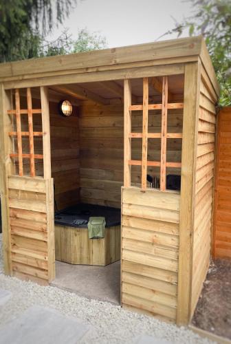 2 Woodbine Cottage in Shrawley 2 Woodbine Cottage in Shrawley