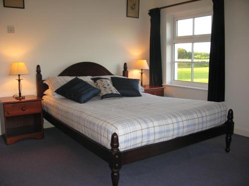 Tollgate Cottages Bed and Breakfast in Freshwater South Tollgate Cottages Bed and Breakfast in Freshwater South
