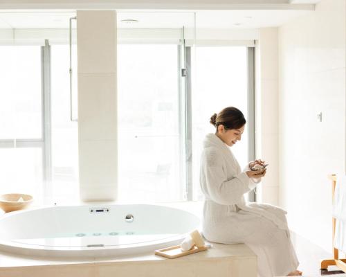 Spa, Hyatt Regency Hong Kong Sha Tin near Man Mo Temple Spa, Hyatt Regency Hong Kong Sha Tin near Man Mo Temple