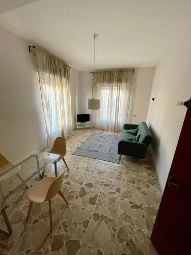 Facilities, The Greek House RC in Reggio Calabria Facilities, The Greek House RC in Reggio Calabria