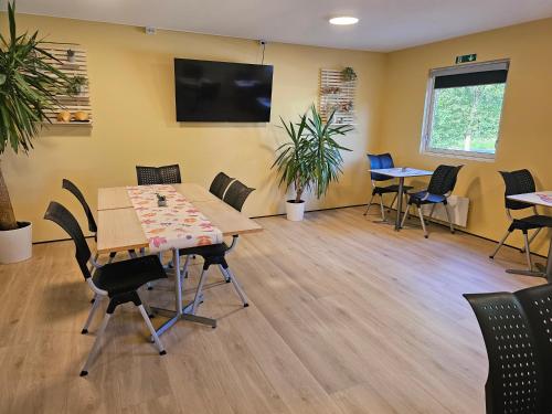 Спільний лаунж/ТБ зона, Atlanten Turistsenter in Крістіансунд Спільний лаунж/ТБ зона, Atlanten Turistsenter in Крістіансунд