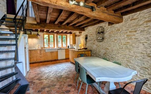 Gite Le Belvédère du Lac (Gite Le Belvedere du Lac) in Pouilly-en-Auxois Gite Le Belvédère du Lac (Gite Le Belvedere du Lac) in Pouilly-en-Auxois