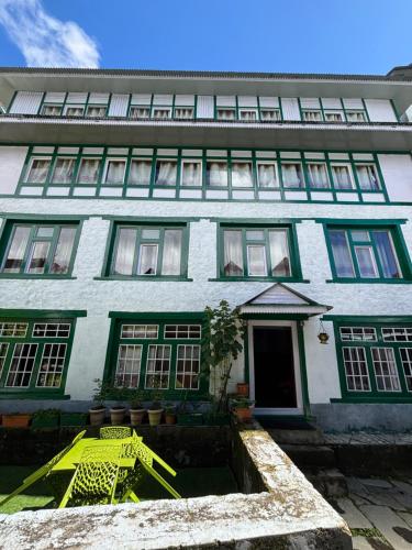 숙소 외관, Hotel Sherpa Village in 에베레스트 리지온 (네팔) 숙소 외관, Hotel Sherpa Village in 에베레스트 리지온 (네팔)