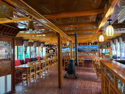 레스토랑, Hotel Sherpa Village in 에베레스트 리지온 (네팔) 레스토랑, Hotel Sherpa Village in 에베레스트 리지온 (네팔)