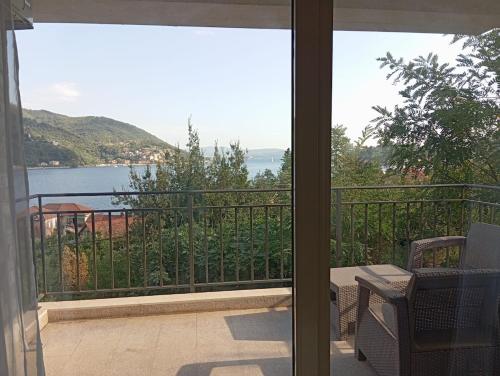 منظر, Svet Kamenari in Josice منظر, Svet Kamenari in Josice