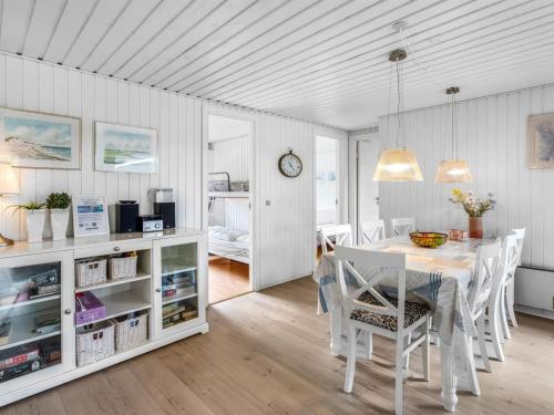 Holiday Home Swaantje - 400m from the sea by Interhome in Vejers Strand Holiday Home Swaantje - 400m from the sea by Interhome in Vejers Strand