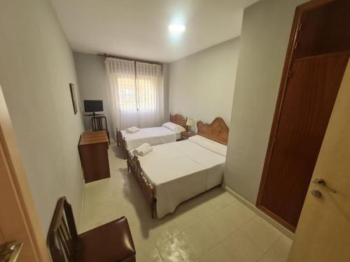 Hostal - Restaurante Los Arcos in Lomoviejo Hostal - Restaurante Los Arcos in Lomoviejo