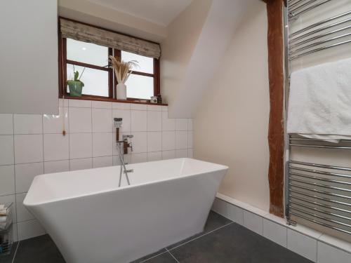 Buitenkant, Hedgerose in Goodleigh Buitenkant, Hedgerose in Goodleigh