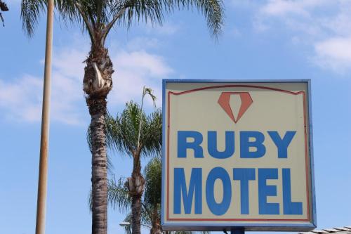 Ruby Motel Long Beach 