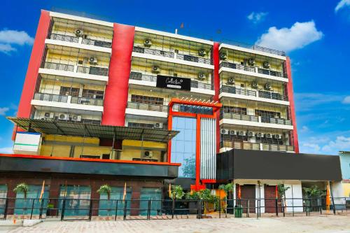 Bejárat, Collection O Hyderabad Gate IIT BHU near Benares Hindu Egyetem Bejárat, Collection O Hyderabad Gate IIT BHU near Benares Hindu Egyetem