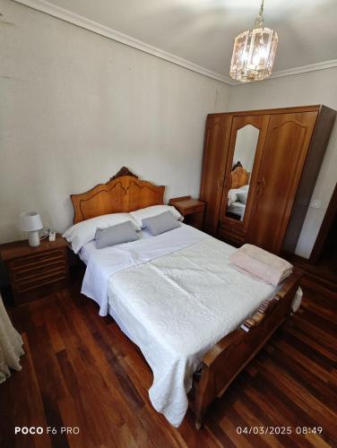 Közös társalgó / TV, Piso Plaza Lesmes Franco in Sahagun Közös társalgó / TV, Piso Plaza Lesmes Franco in Sahagun