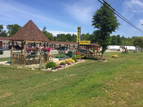 Pleasant Manor Motel Hotel