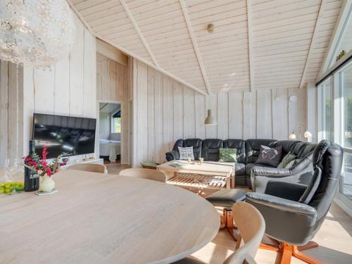 Holiday Home Hellena - 90m from the sea by Interhome in Sydals Holiday Home Hellena - 90m from the sea by Interhome in Sydals