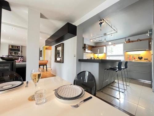 Les hauts de Merfy maison 5 chambres avec piscine in Saint-Thierry Les hauts de Merfy maison 5 chambres avec piscine in Saint-Thierry