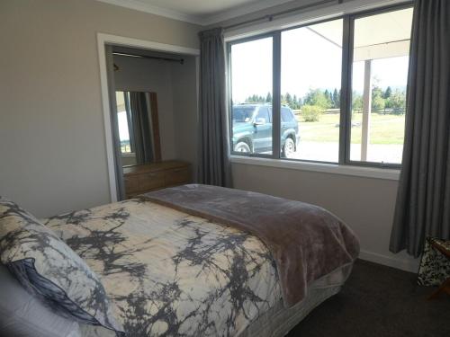 Our Twizel Weekender By The Lake in Twizel Our Twizel Weekender By The Lake in Twizel