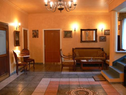 大堂, 樂維別墅酒店 (Levay Villa Hotel) in 米什科爾茨 大堂, 樂維別墅酒店 (Levay Villa Hotel) in 米什科爾茨