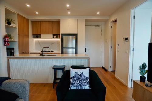 Simply Luxe - 2BR 2Bath Stay in Ivanhoe Simply Luxe - 2BR 2Bath Stay in Ivanhoe