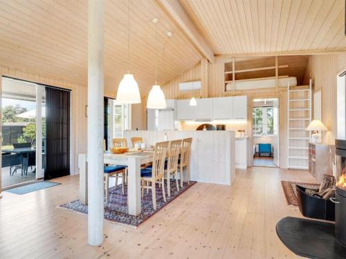 Holiday Home Felicia - 350m from the sea by Interhome in Gedser Holiday Home Felicia - 350m from the sea by Interhome in Gedser