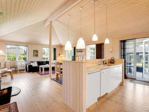 Holiday Home Felicia - 350m from the sea by Interhome in Gedser Holiday Home Felicia - 350m from the sea by Interhome in Gedser