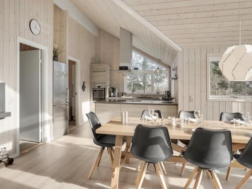 Holiday Home Swavi - from the sea by Interhome in Hals Holiday Home Swavi - from the sea by Interhome in Hals