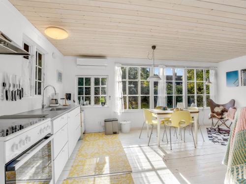 Holiday Home Aleta - 300m from the sea by Interhome in Faxe Holiday Home Aleta - 300m from the sea by Interhome in Faxe