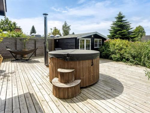 Holiday Home Runhild - 450m from the sea by Interhome in Vaeggerlose Holiday Home Runhild - 450m from the sea by Interhome in Vaeggerlose